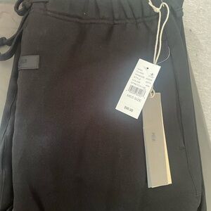 Essentials pants limo